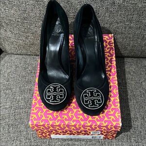 New Tory Burch Sophie Wedge Suede shoes